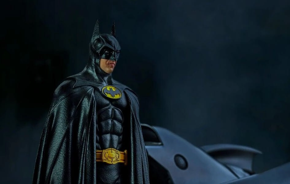 Limited Creation Batman 89?? Batmobile & Batman Statue