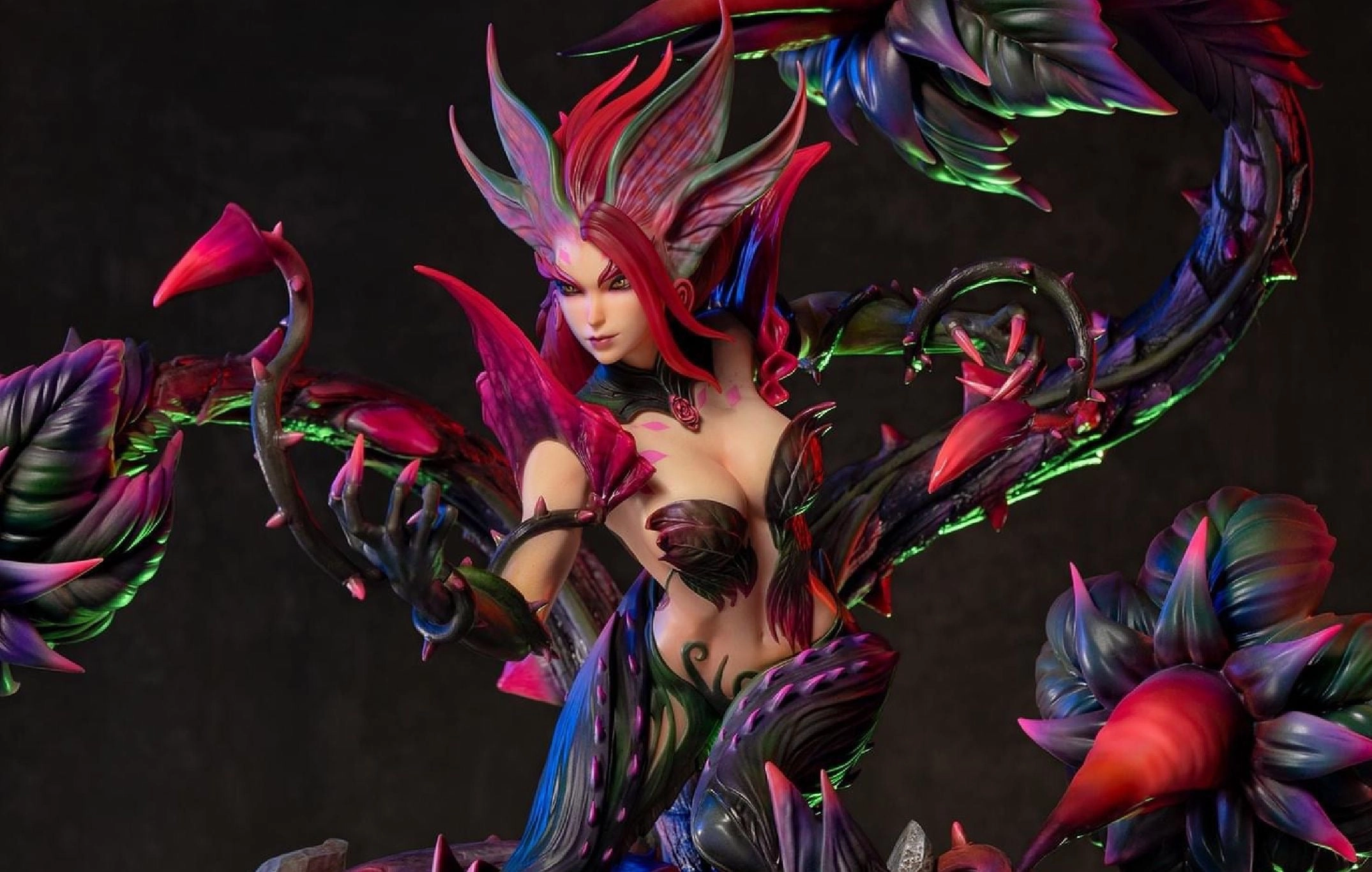 Prehistoric Animal League of Legends - Rise Of The Thorns Zyra 1/4 Scale Statue