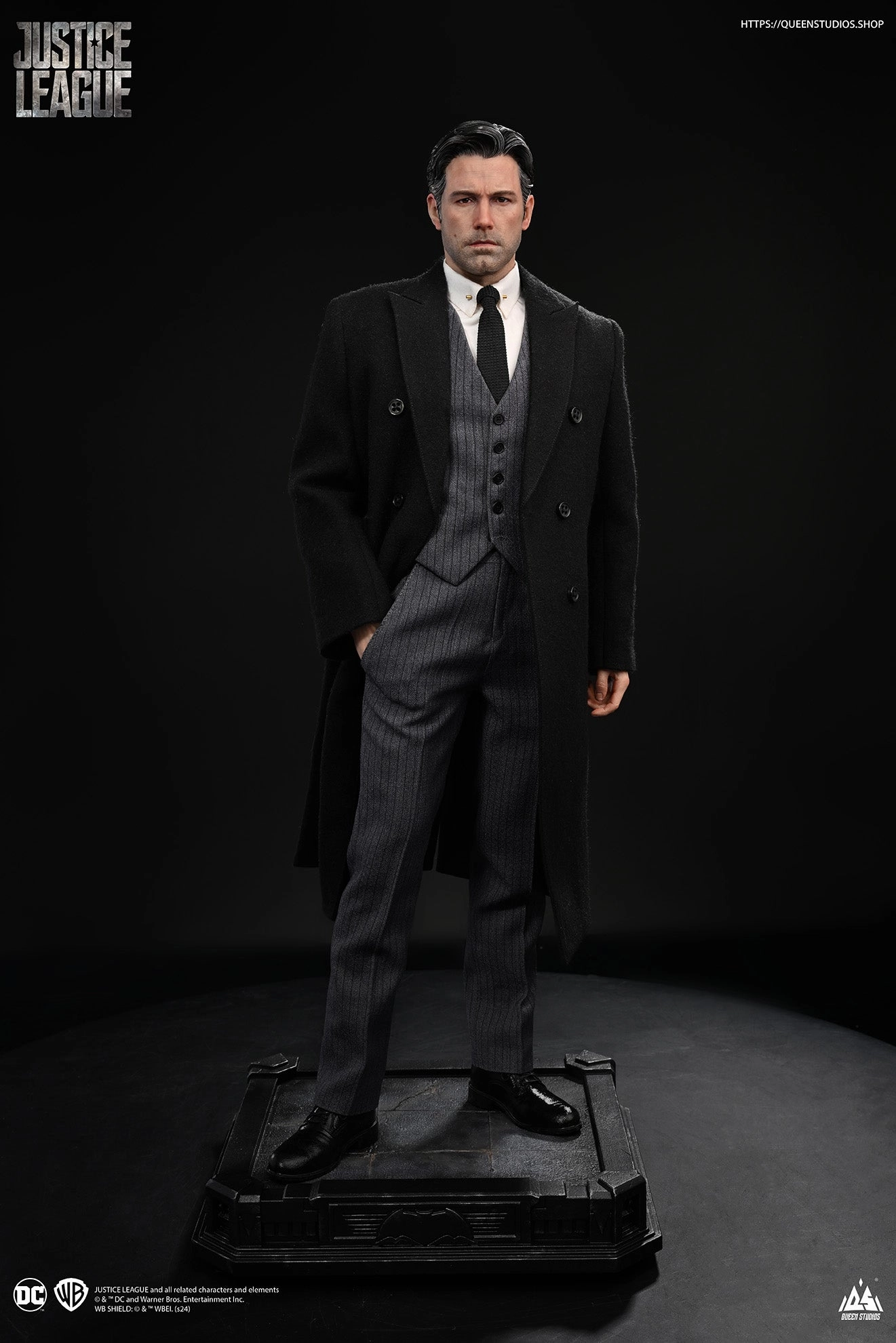 Justice League (2017) - Bruce Wayne 1/4 Scale Statue Durable Material