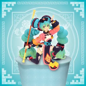 Gold Leaf Blog Feature FURYU Hatsune Miku China ver noodle stopper figure