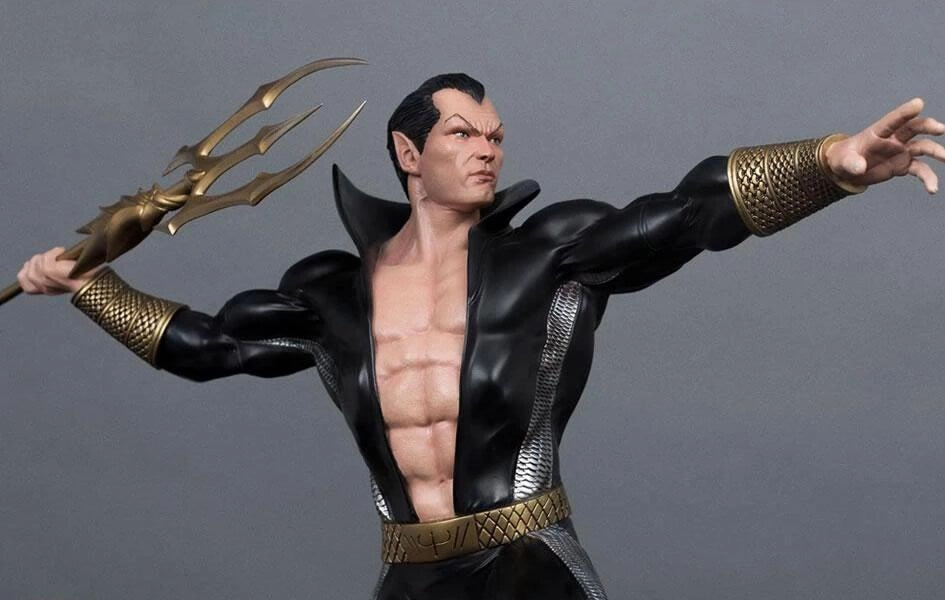 College Decor Holiday Catalog Namor 1/4 Scale Statue