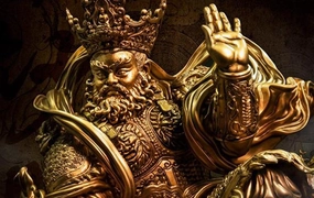 Guardian of Heaven Statue - GOLD Baroque Figure