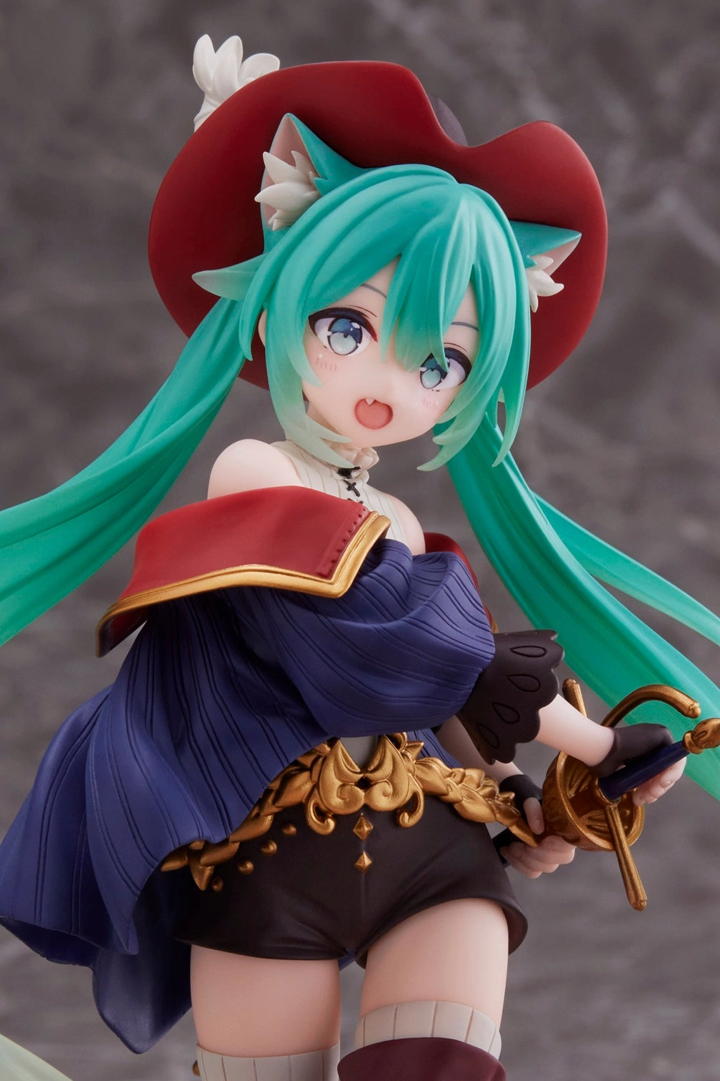 Professional Grade Hatsune Miku Wonderland Figure Puss in Boots Personalized Sculpture