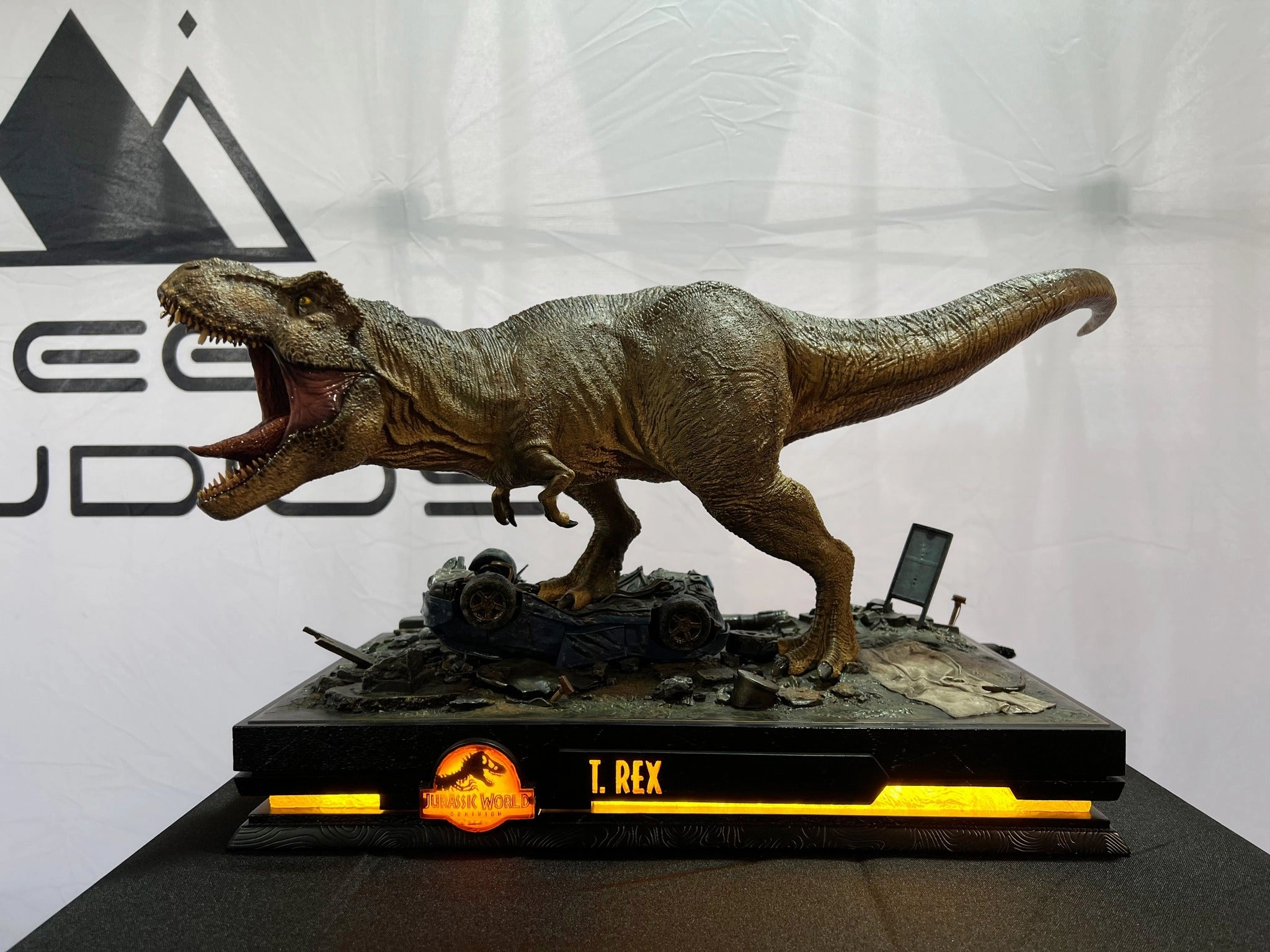 Jurassic World Dominion - Tyrannosaurus Rex 1/18 Scale Statue Collection Item DC Hero