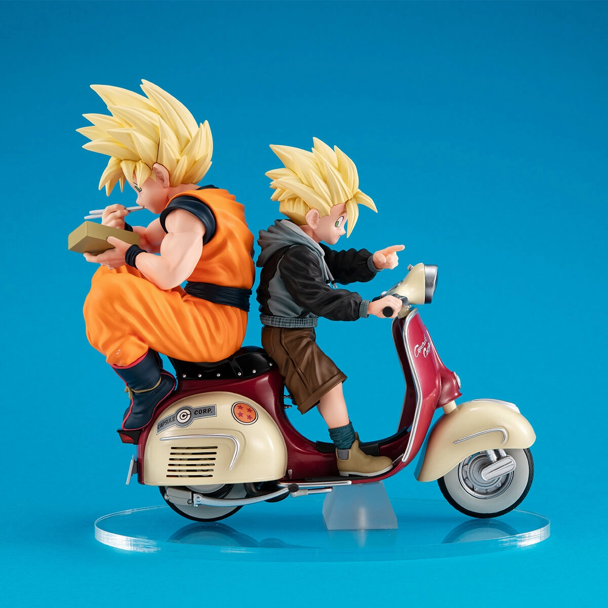 Dragon Ball Z Figure Real McCoy EX Super Saiyan Son Goku & Super Saiyan Son Gohan & Bike Brick and mortar Science Model