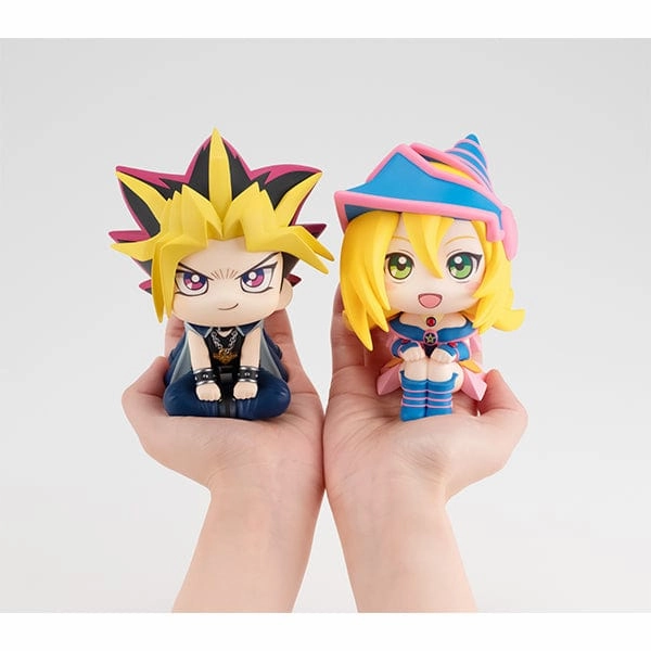 LOOK UP SERIES YU-GI-OH ! DUEL MONSTERS Yami Yugi ?? Dark Magician Girl?? with gift - Cushion ?? Corporate Gift Full Set
