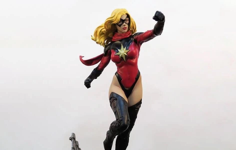 Premium Figure MS MARVEL1/4 Scale Statue (Comics Version) by XM STUDIOS
