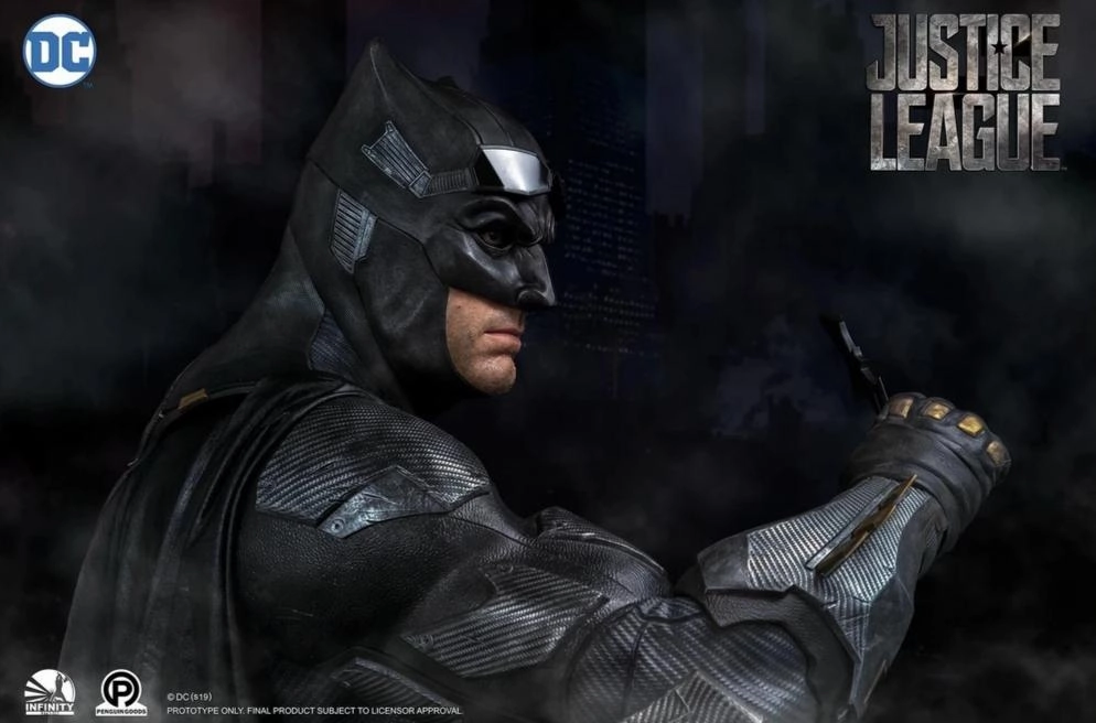 Art Unit Bird Model Justice League: Batman Lifesize 1:1 Bust