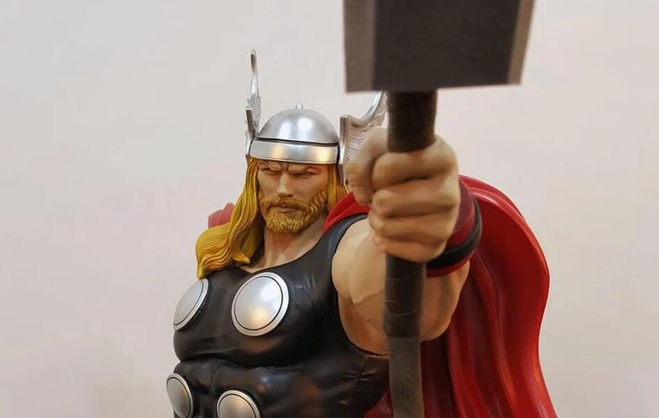 Modern Living THOR 1/4 Scale Statue (COMIC VERSION) - FREE SHIPPING