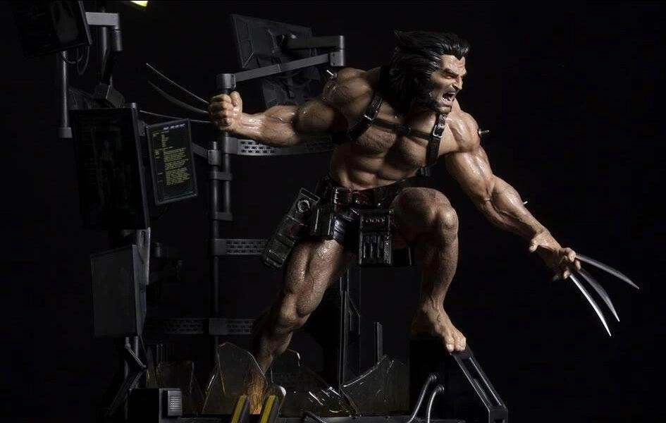 Weapon X Wolverine 1/4 Scale Statue Miniature Merchandise Flying Pose